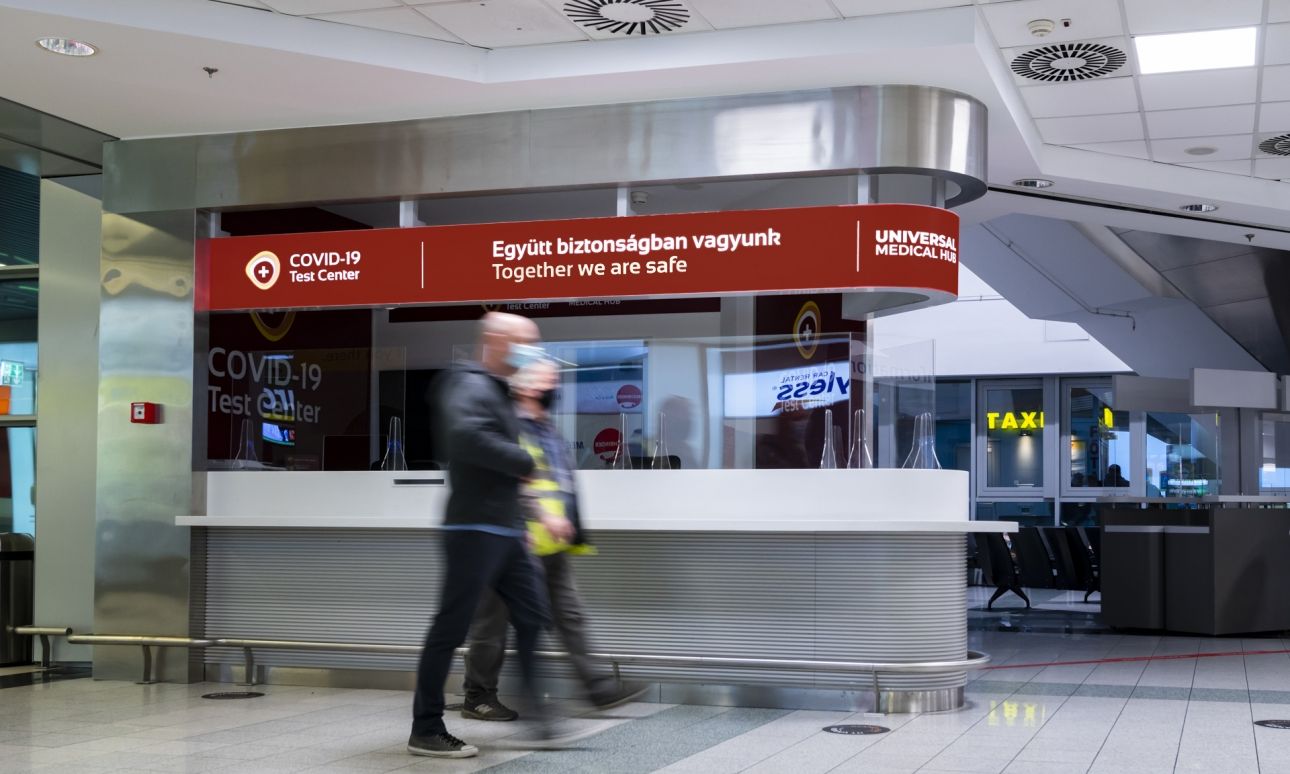 Koronavírus tesztközpont nyílt a budapesti repülőtéren